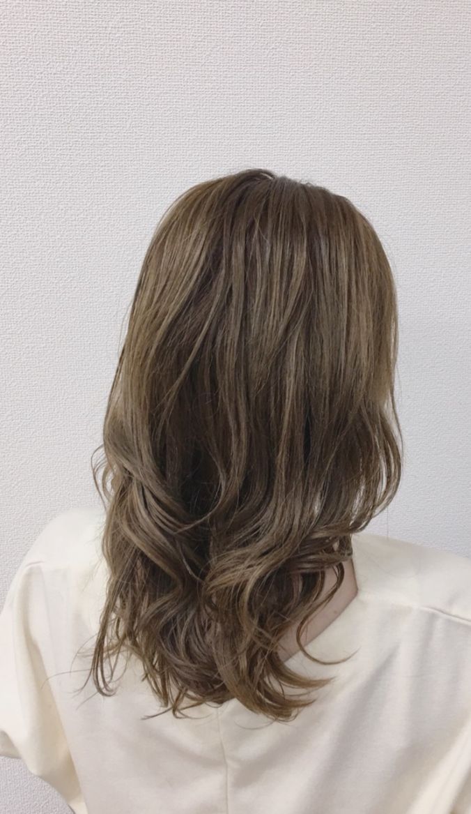 ヘアスタイル カーキベージュカラー Merph Hair Design 佐賀県 伊万里 武雄 鹿島市周辺のヘアサロン 美容室の検索 予約は佐賀 Be