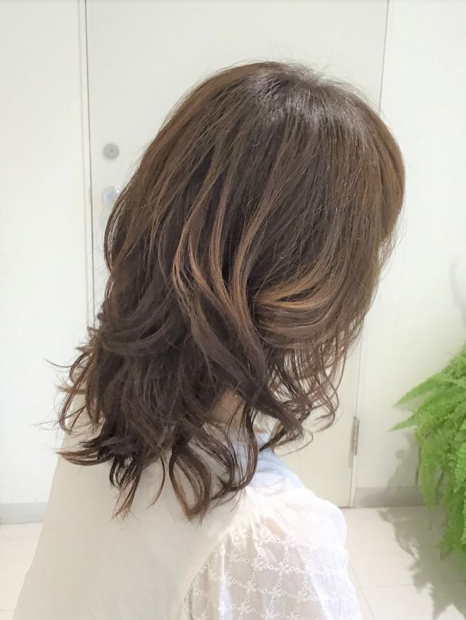ヘアスタイル 軽さと動きのあるロング Hair S Communication Metro 佐賀県 伊万里 武雄 鹿島市周辺のヘアサロン 美容室の検索 予約は佐賀 Be