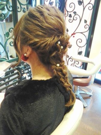 ヘアスタイル 同窓会 フィッシュボーン風スタイル Hana 佐賀県 佐賀市のヘアサロン 美容室の検索 予約は佐賀 Be